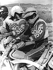 otras 1978 xaviroig torres lluis puig montersa salida sopral  1978 - Xavier Roig Regas - Torre - Lluis Puig  Montesa Cappra 250 VB : xavi roig, montesa, motocross